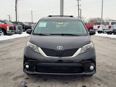 2015 Toyota Sienna SE 8 Passenger
