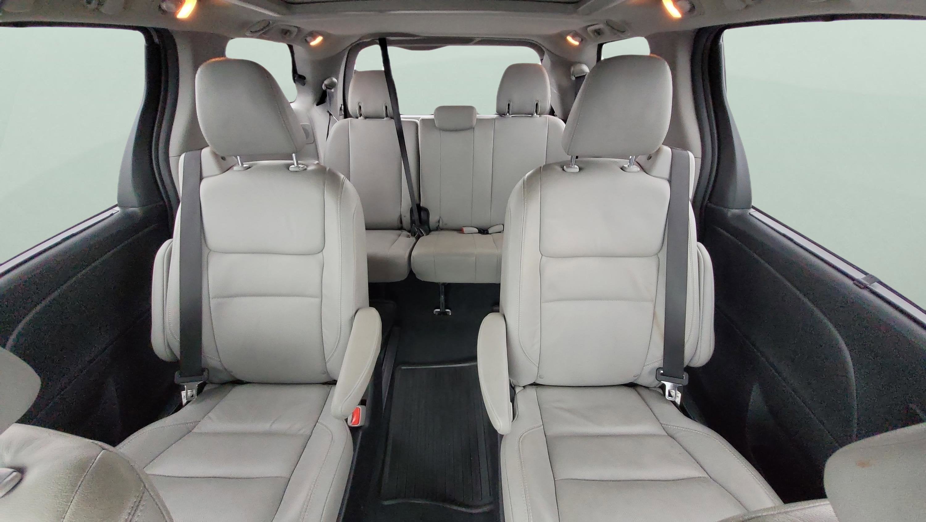 2019 Toyota Sienna Limited 7 Passenger
