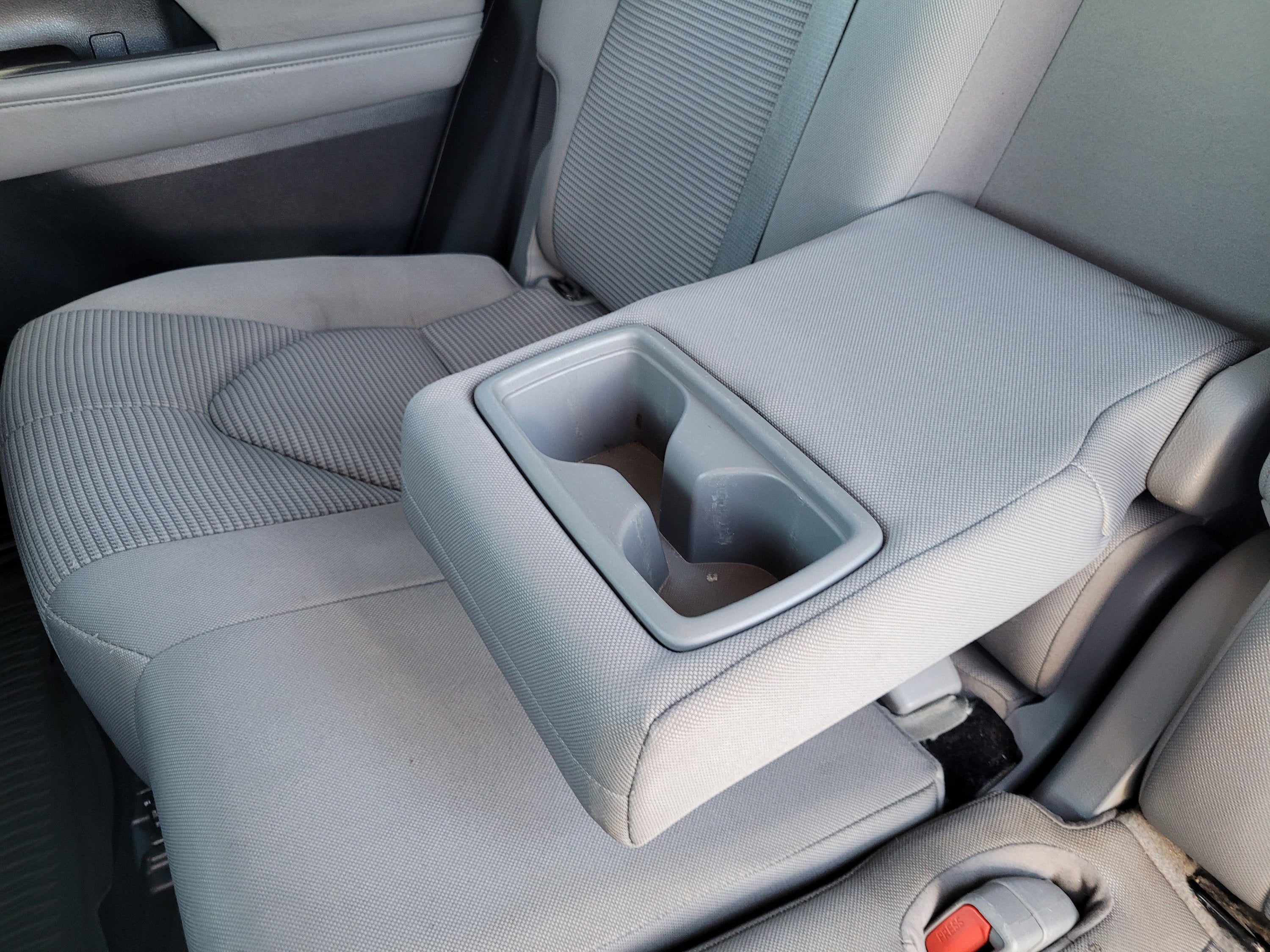 2020 Toyota Highlander Hybrid LE