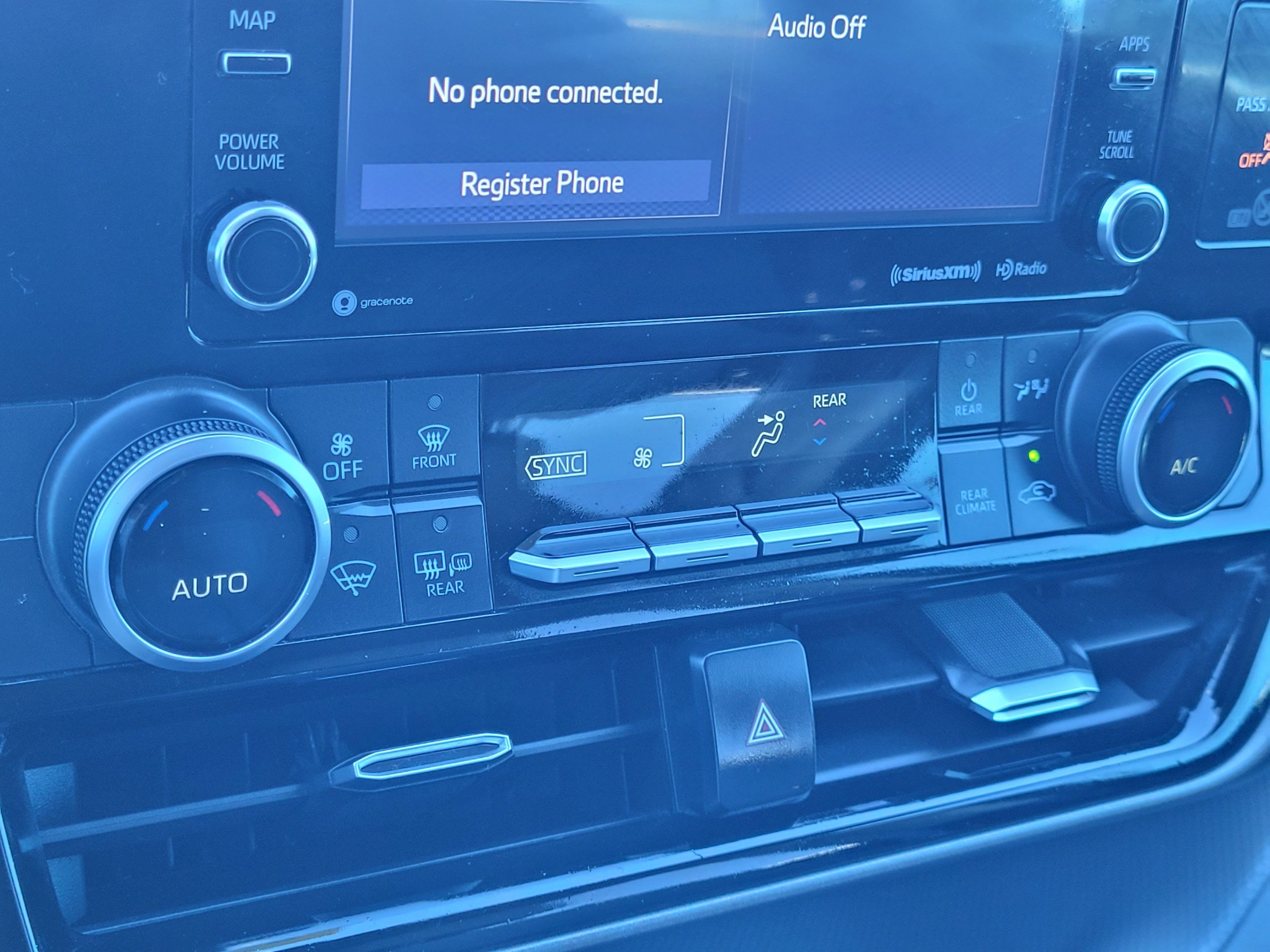 2020 Toyota Highlander Hybrid LE