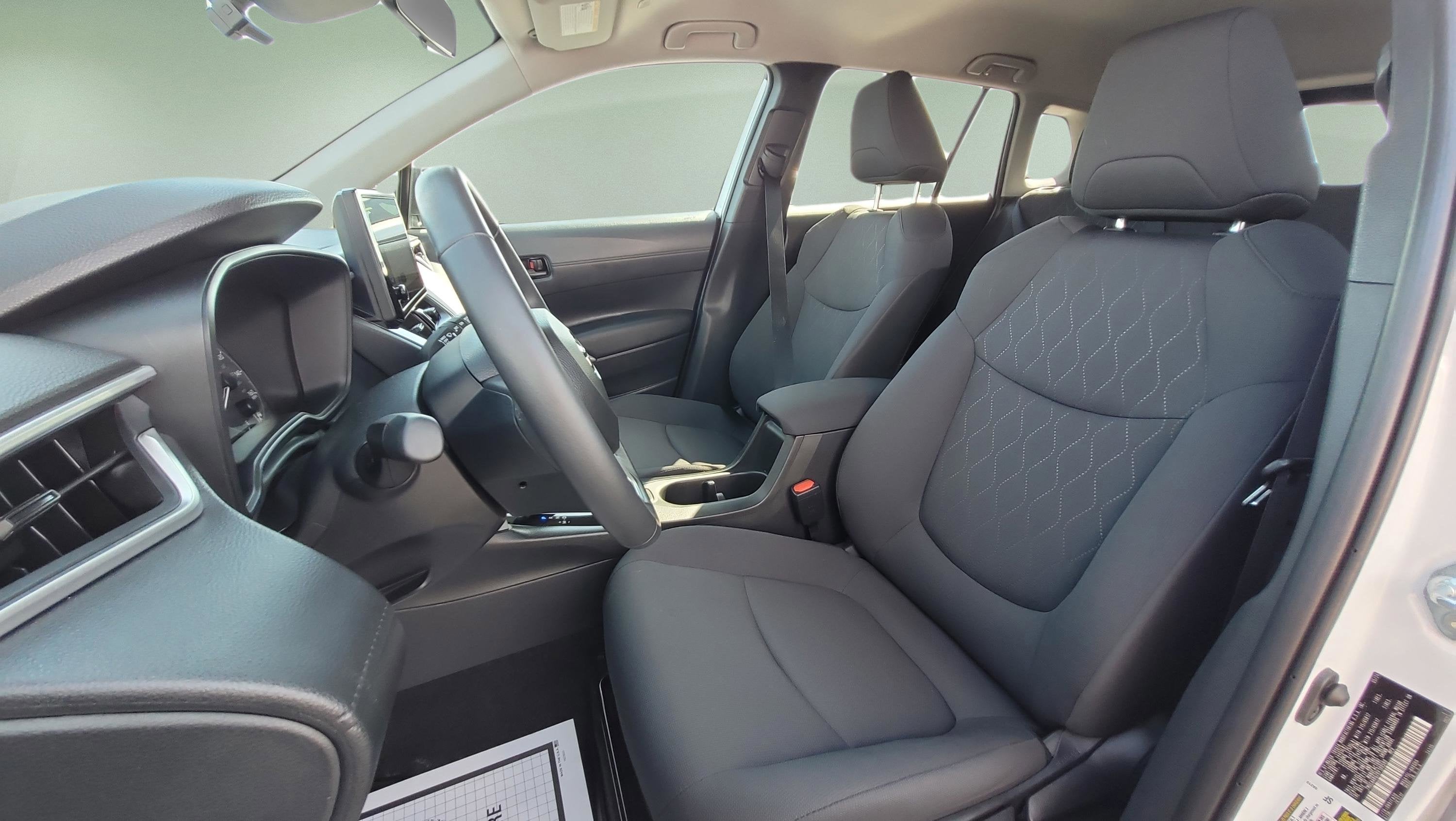 2024 Toyota Corolla Cross LE