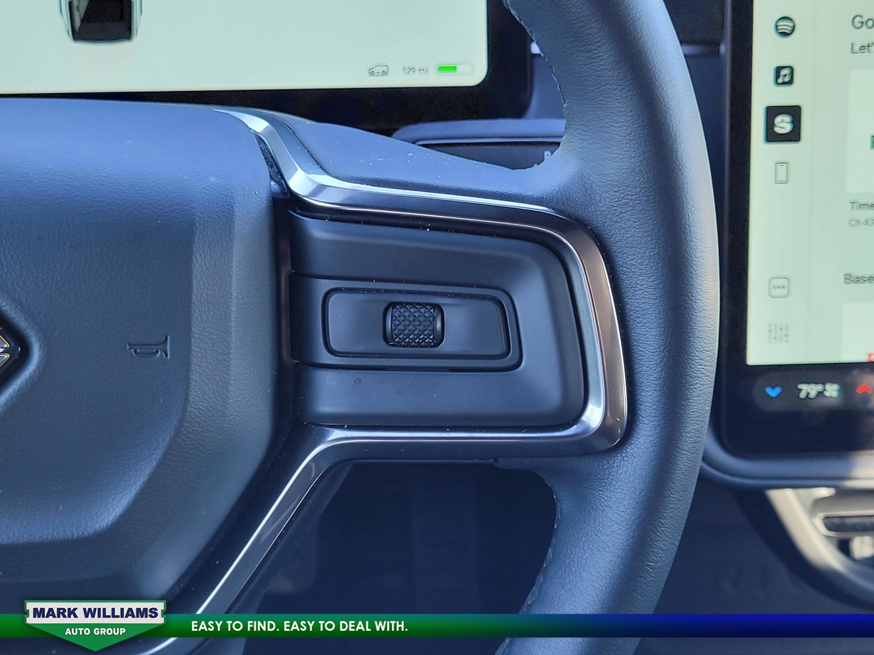 2025 Rivian R1S Adventure