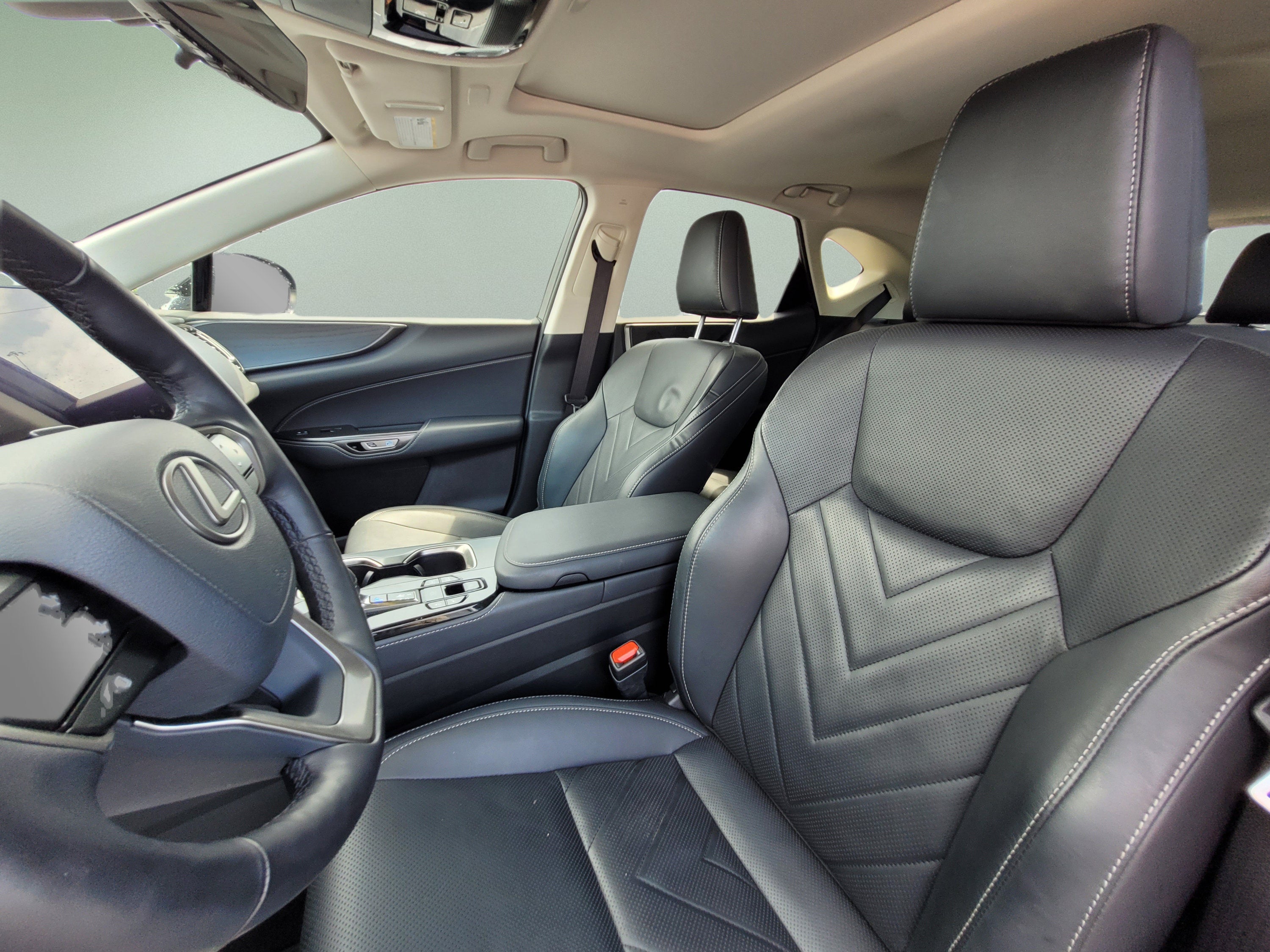 2022 Lexus NX 450h+ Luxury