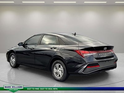 2024 Hyundai Elantra SE