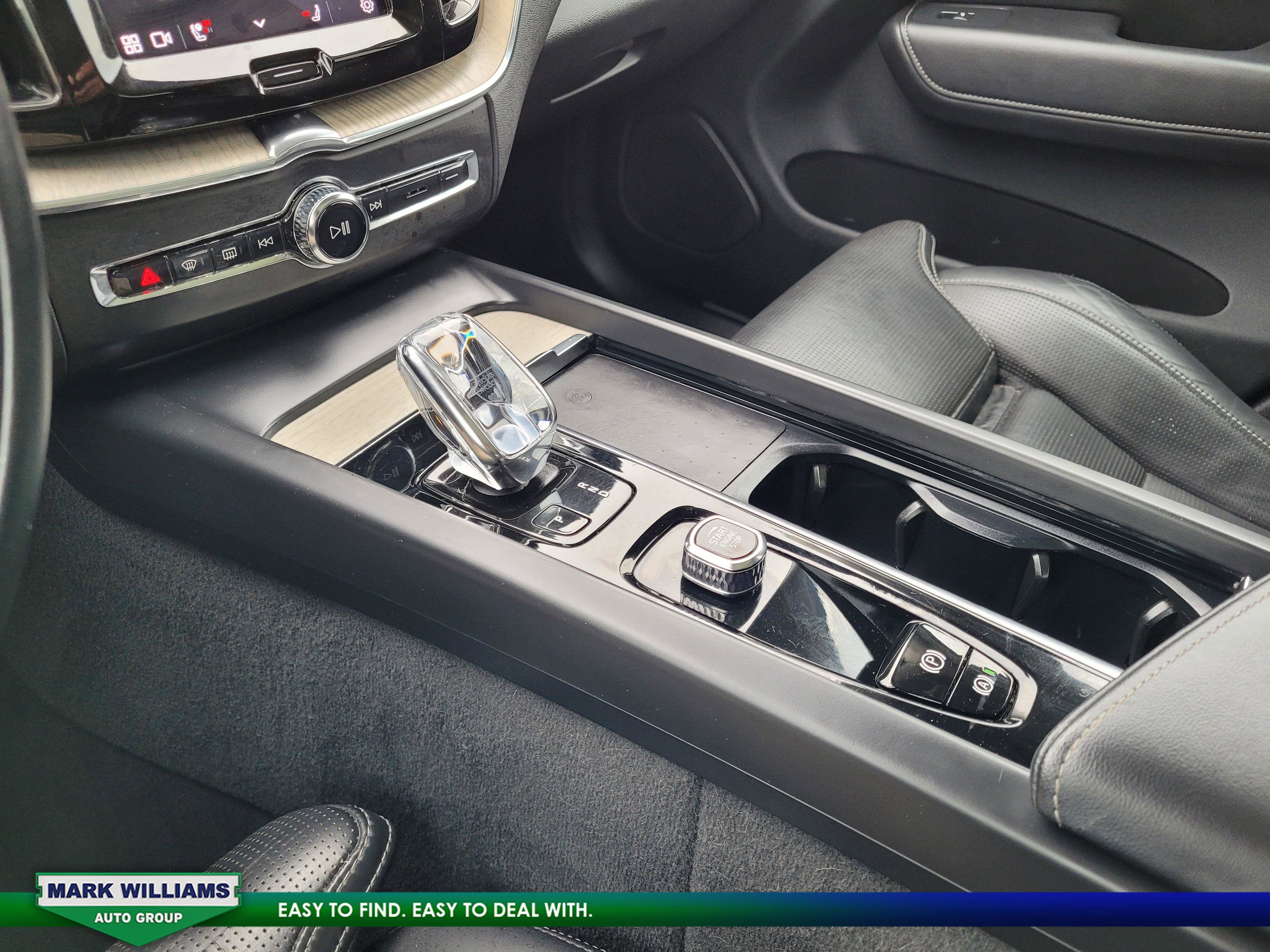 2022 Volvo XC60 B5 Inscription