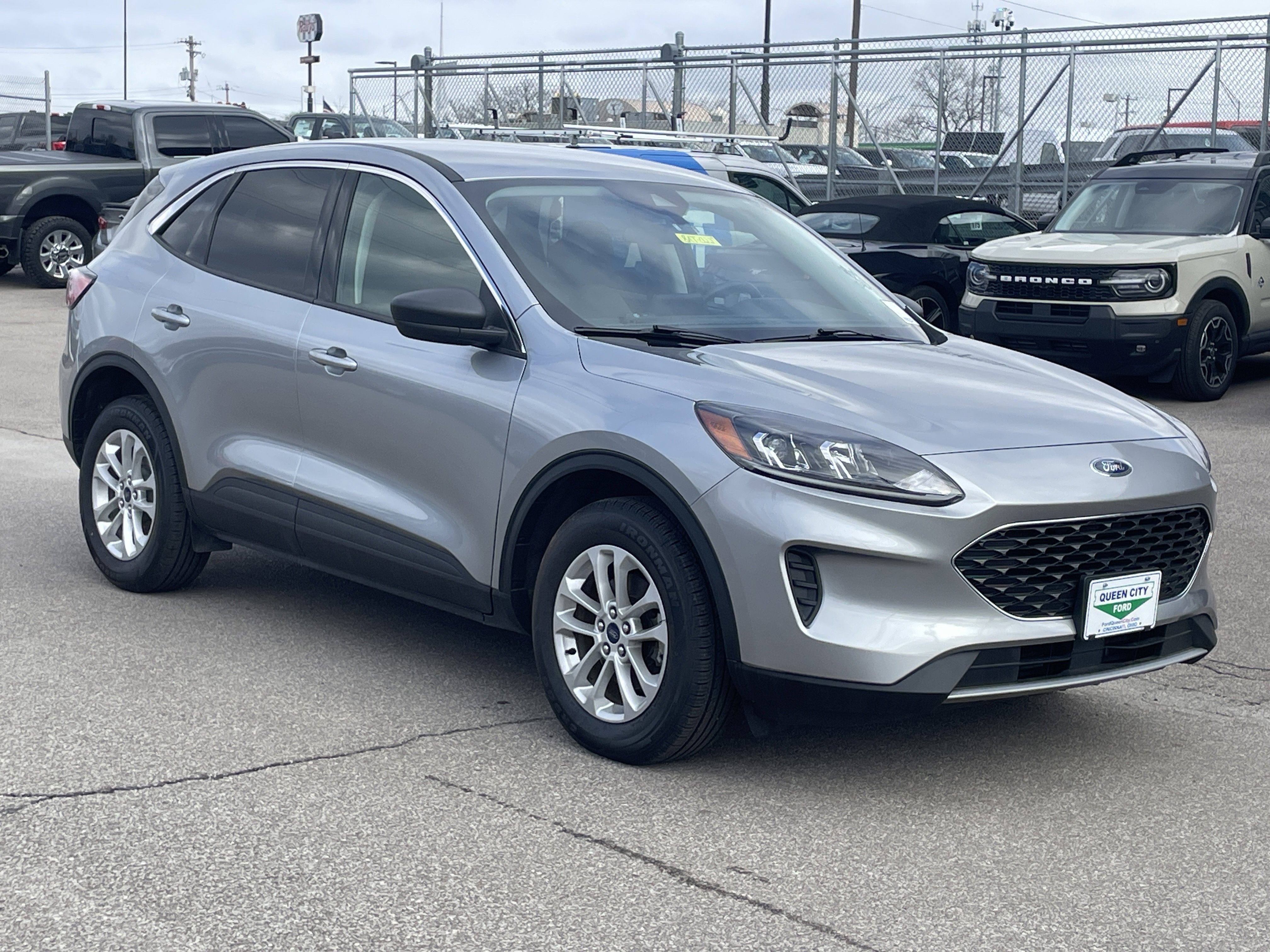 2022 Ford Escape SE