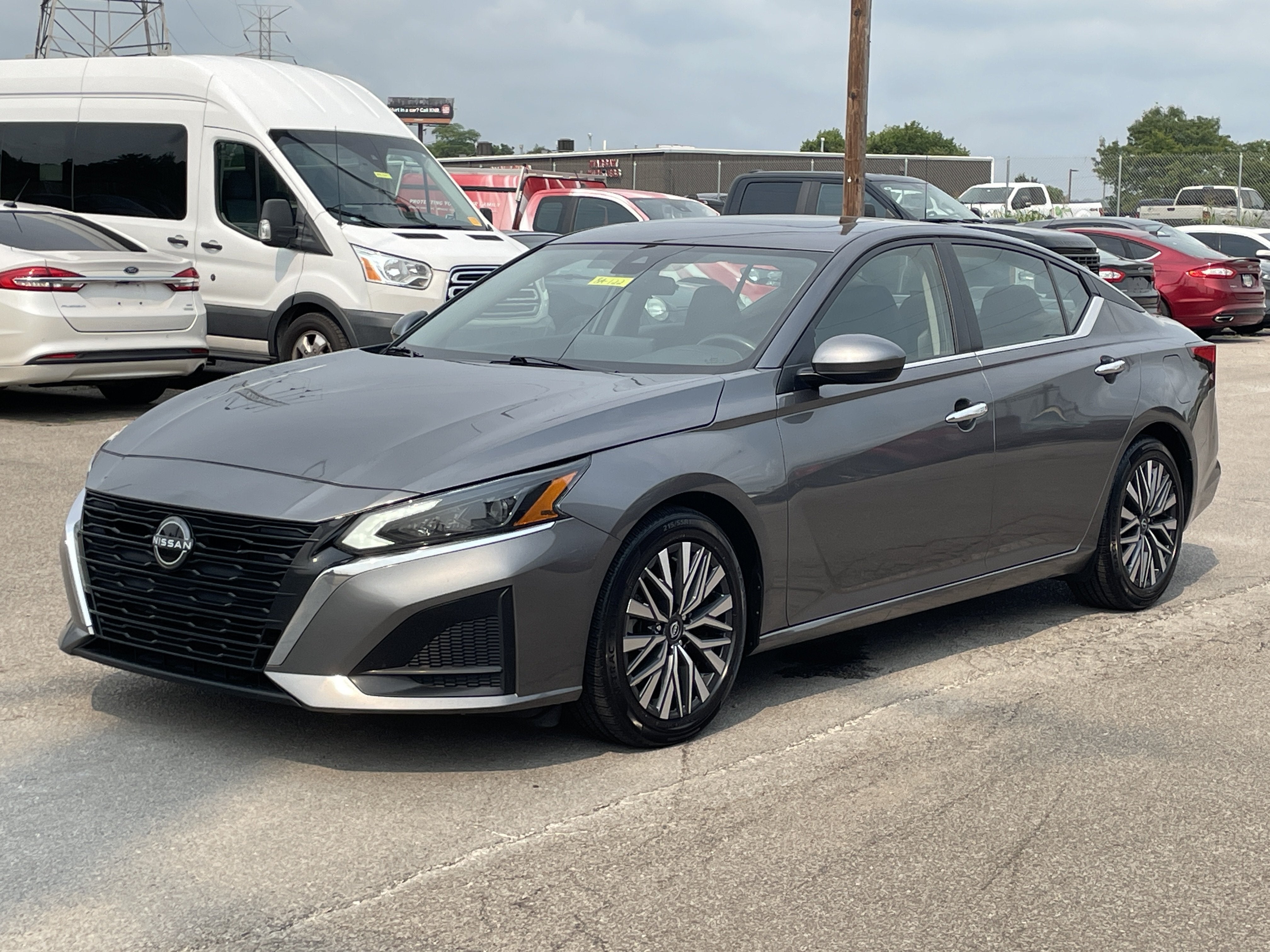 2023 Nissan Altima 2.5 SV