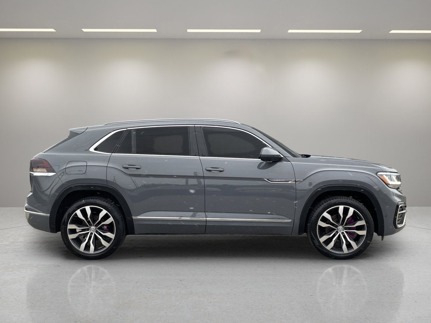 2022 Volkswagen Atlas Cross Sport 3.6L V6 SEL Premium R-Line