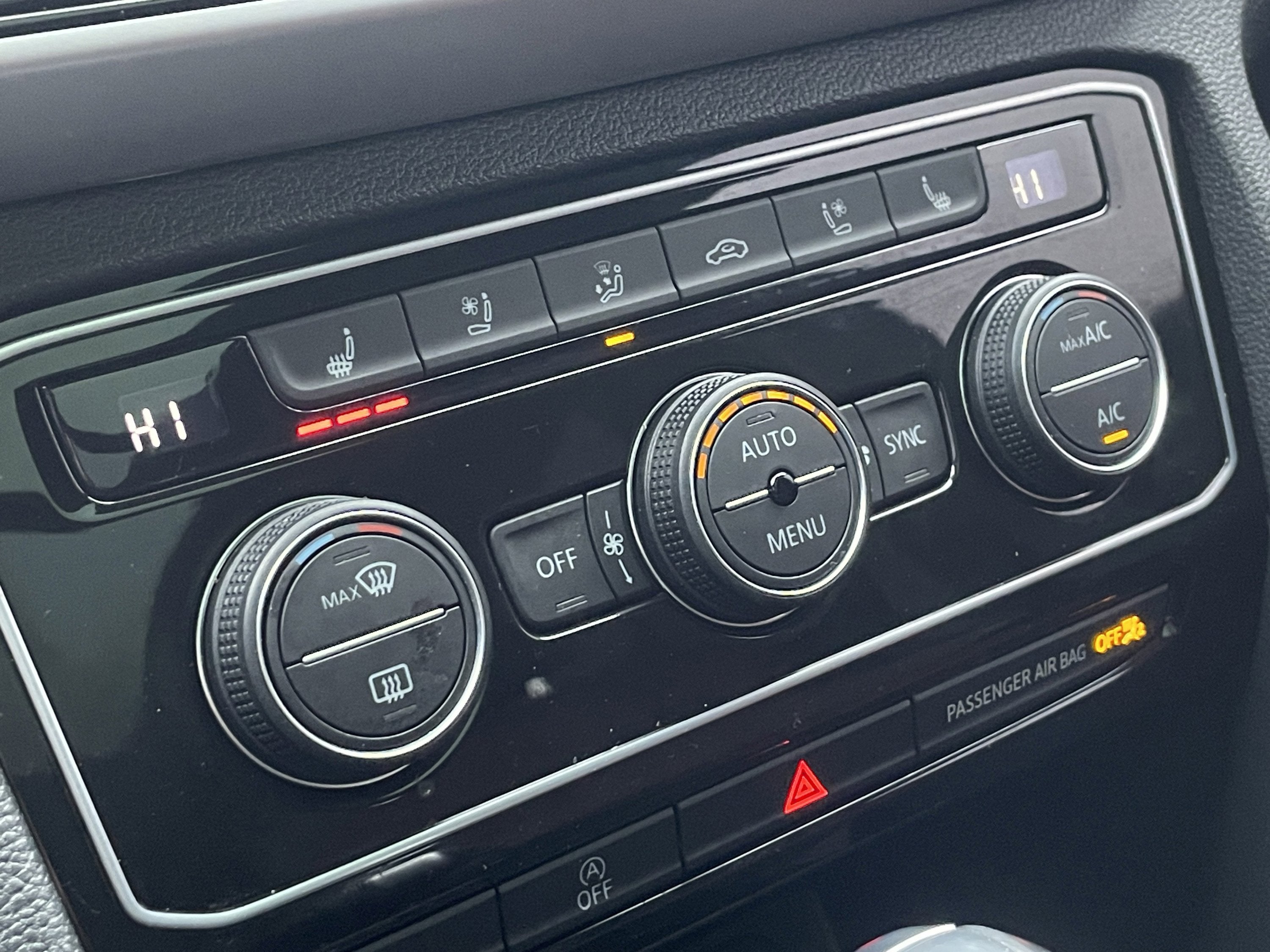 2022 Volkswagen Atlas Cross Sport 3.6L V6 SEL Premium R-Line