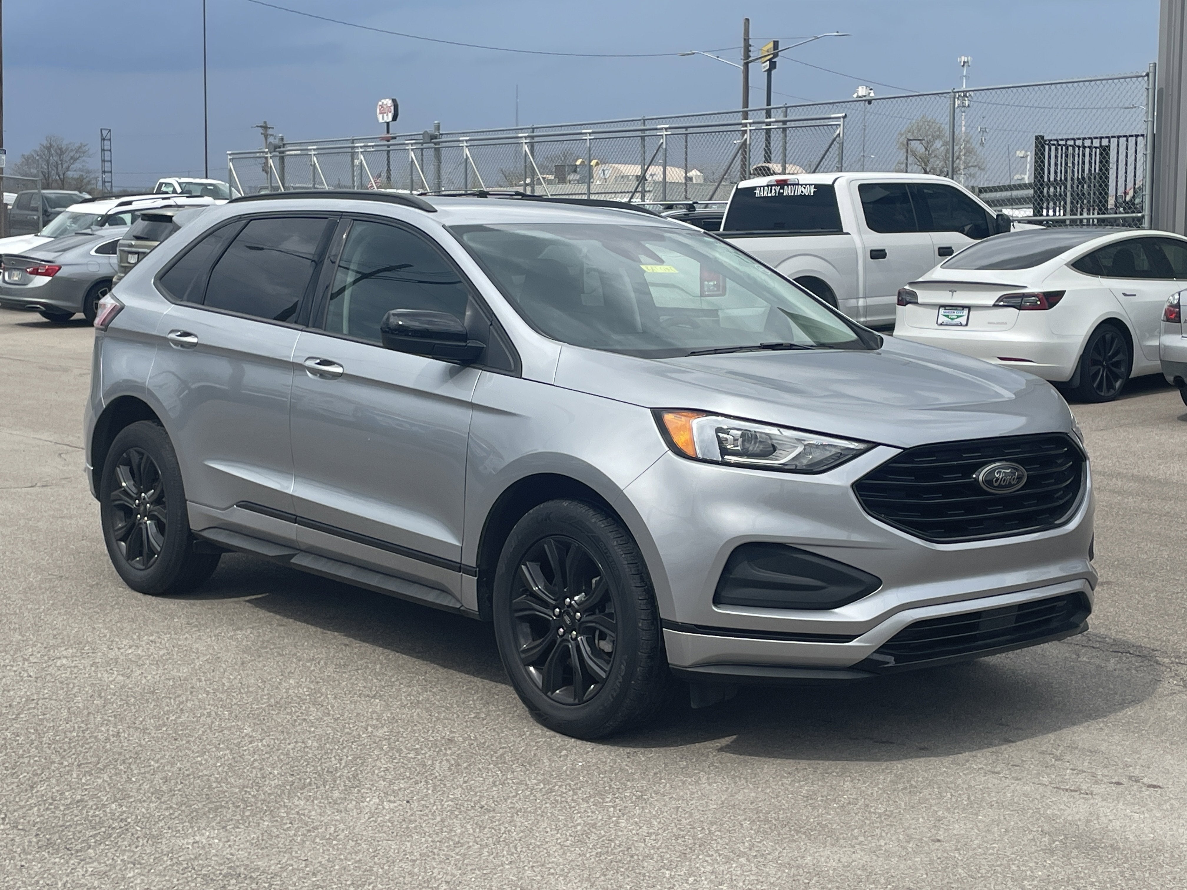 2022 Ford Edge SE