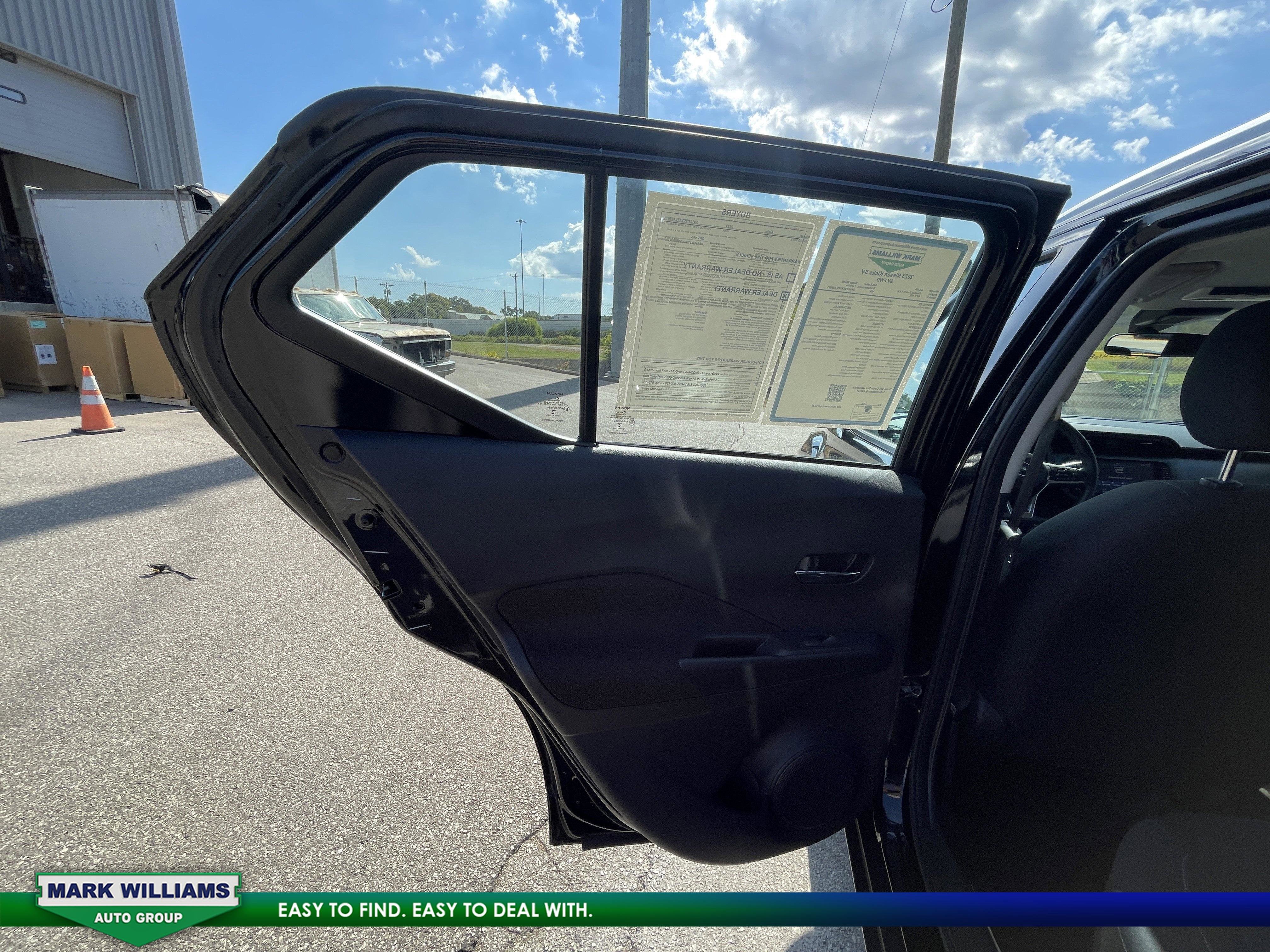 2023 Nissan Kicks SV