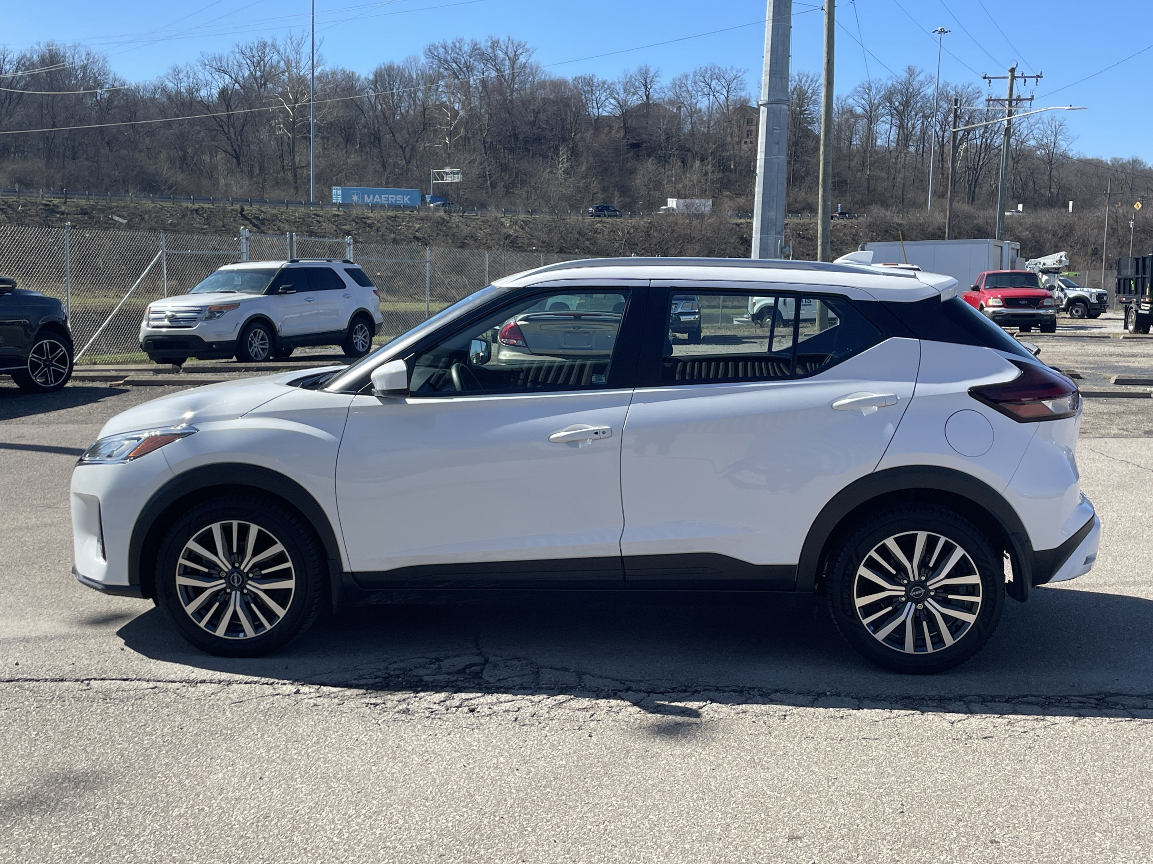 2023 Nissan Kicks SV