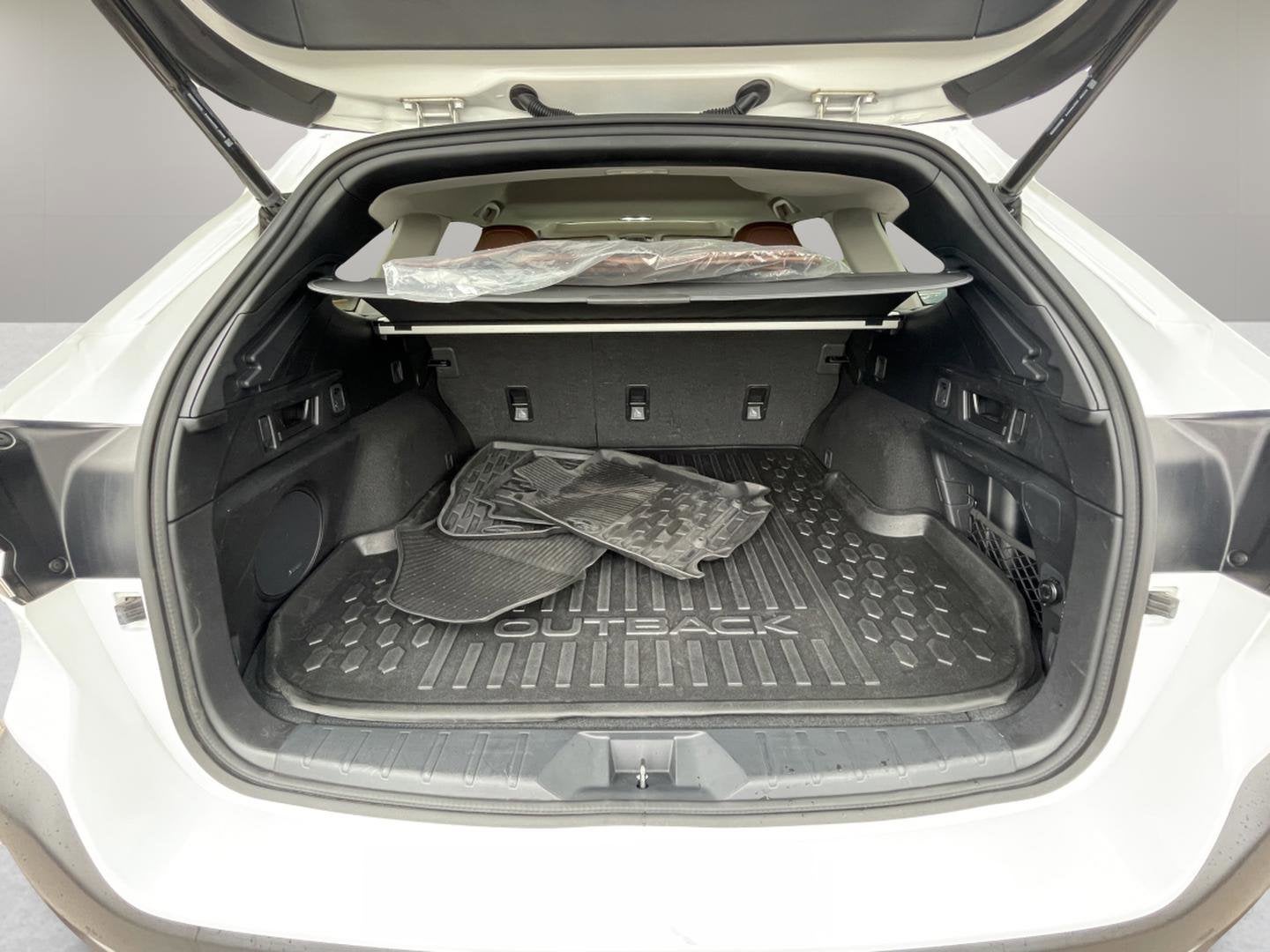 2023 Subaru Outback Touring