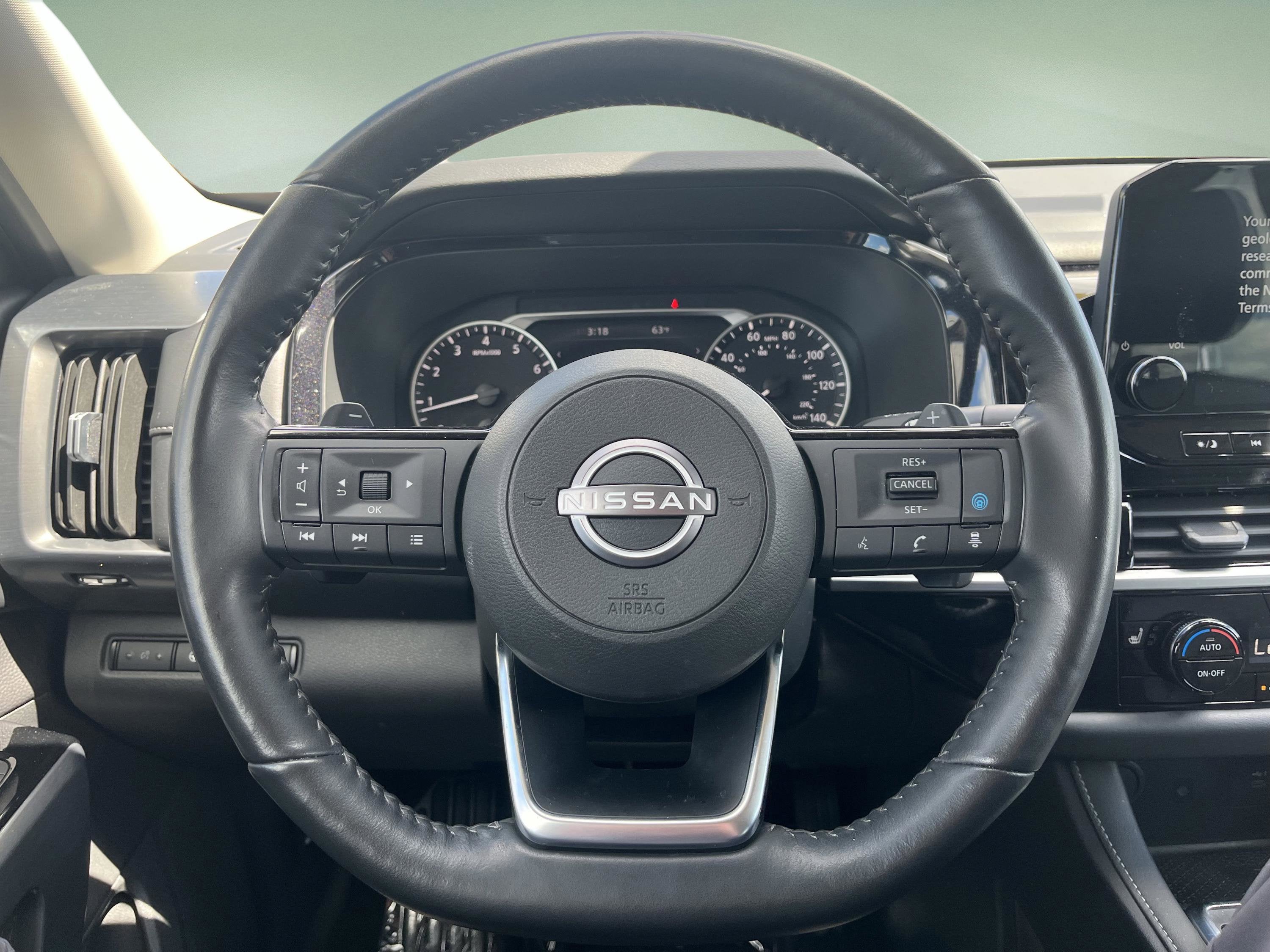 2023 Nissan Pathfinder SL