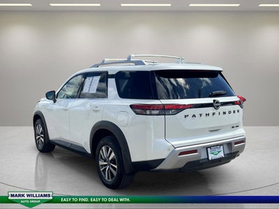 2023 Nissan Pathfinder SL