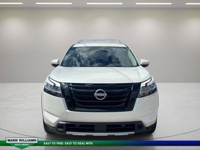 2023 Nissan Pathfinder SL