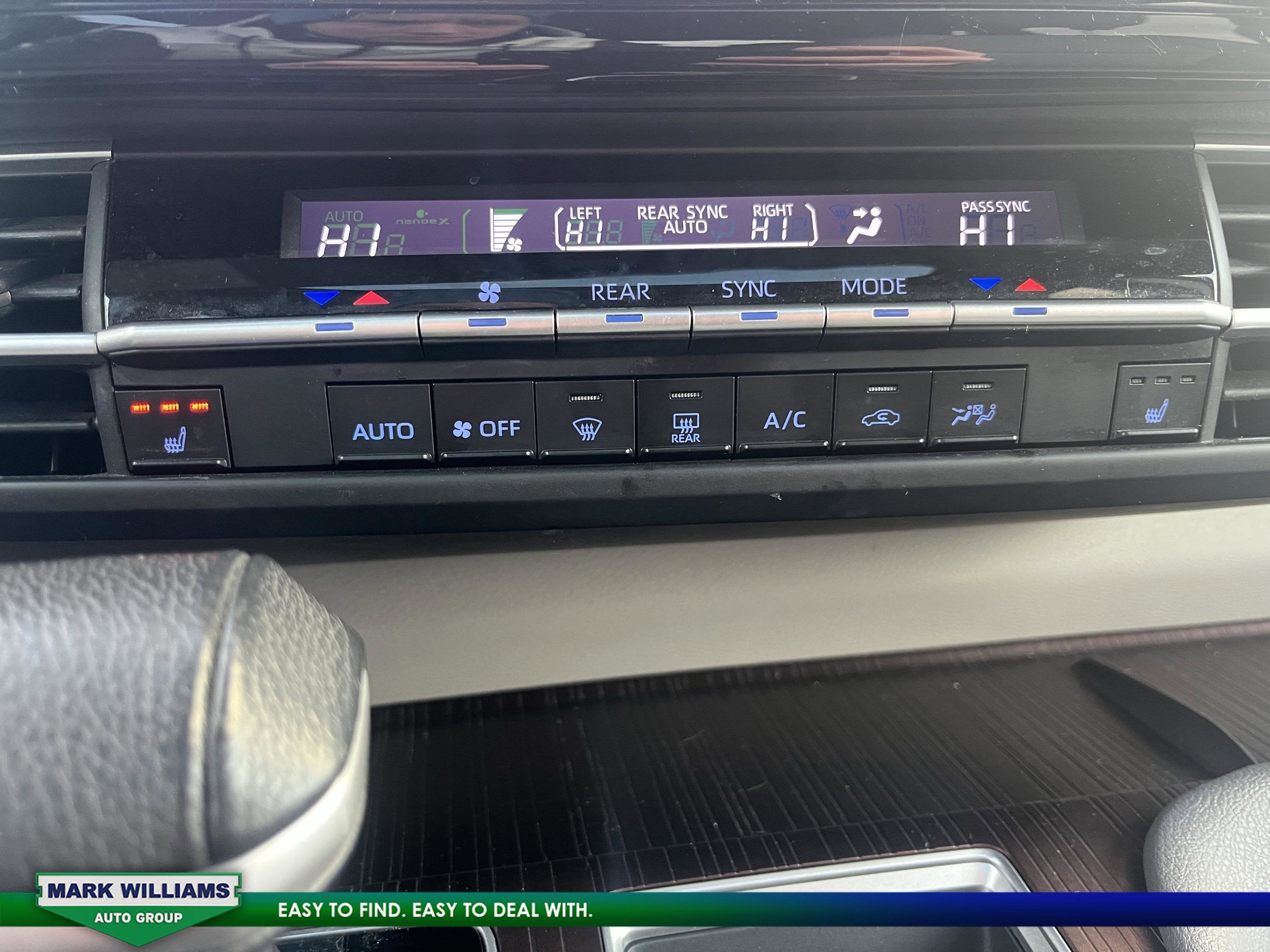 2021 Toyota Sienna XLE 8 Passenger