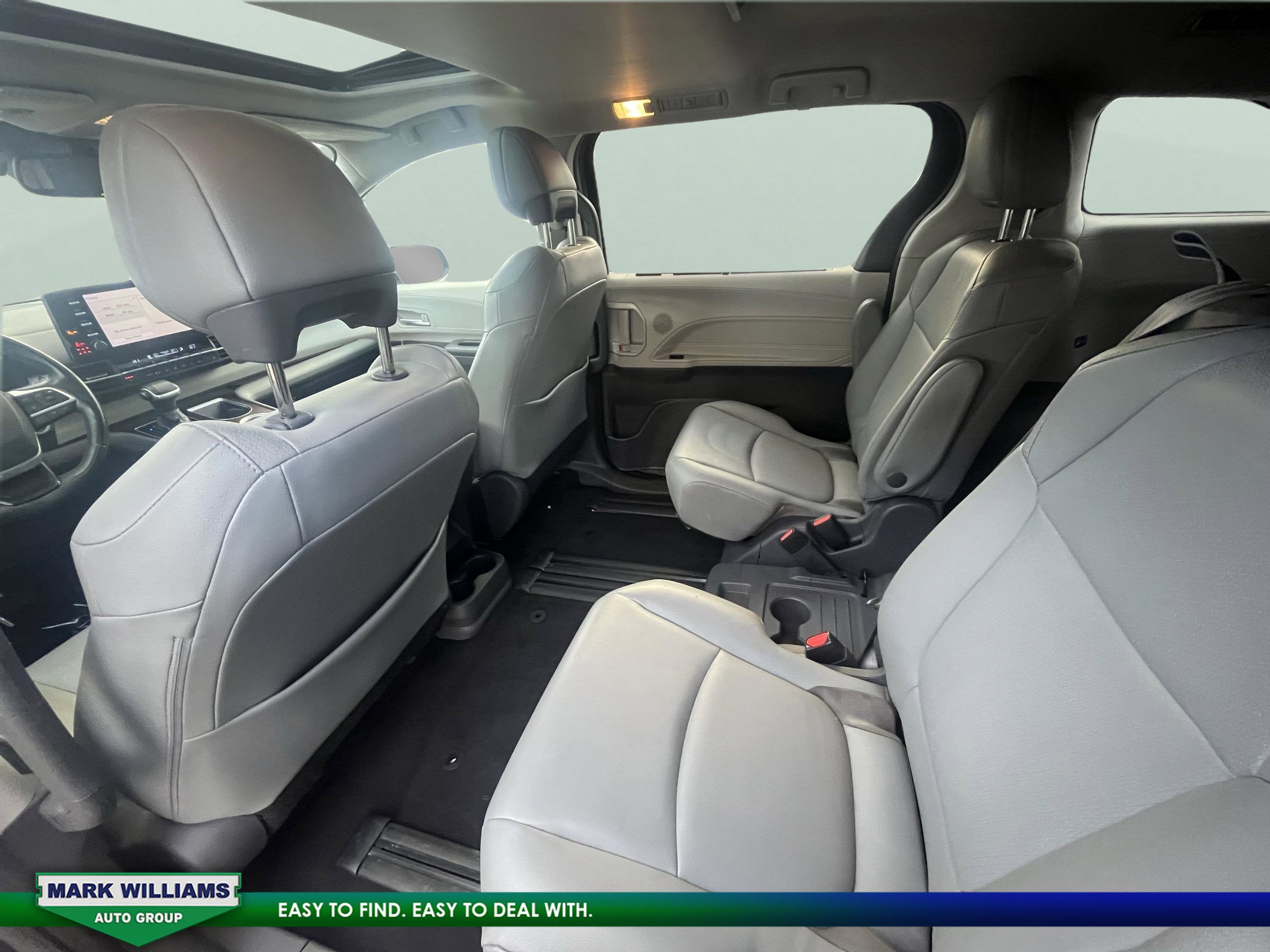 2021 Toyota Sienna XLE 8 Passenger