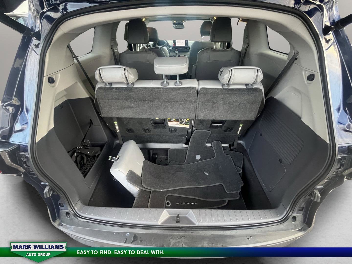 2021 Toyota Sienna XLE 8 Passenger
