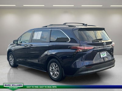 2021 Toyota Sienna XLE 8 Passenger