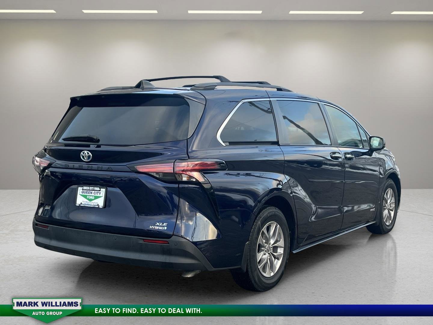 2021 Toyota Sienna XLE 8 Passenger