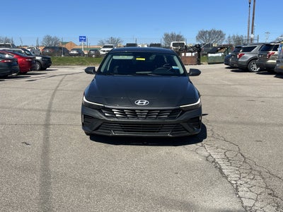 2025 Hyundai Elantra SE