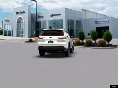 2026 Jeep Grand Cherokee Laredo